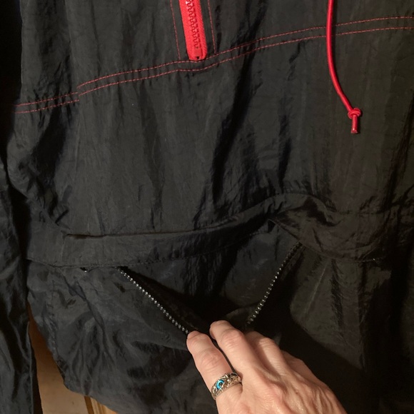 Size Large Men’s 100% Nylon Weather Proof with pocket across front 4 strings - Picture 3 of 5